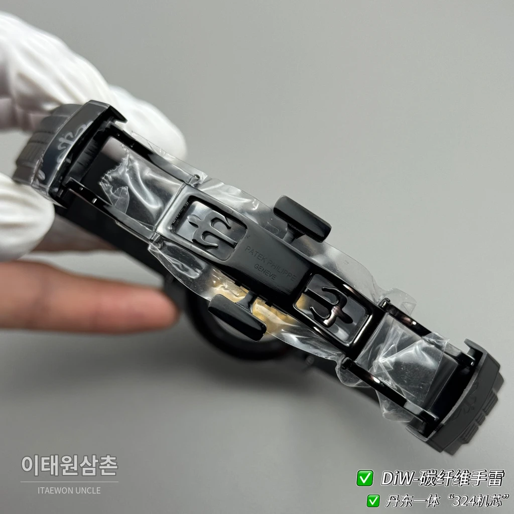 파텍필립 아쿠아넛 DiW 올블랙 단조카본 러버밴드 커스텀 시계 40.8mm