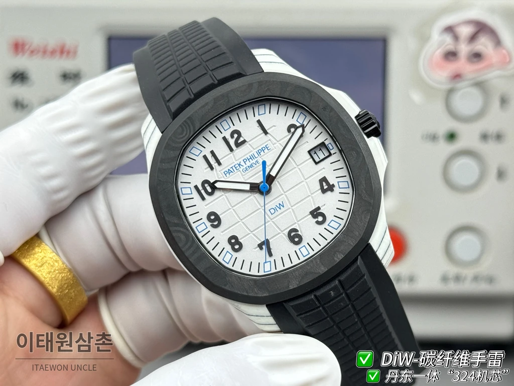파텍필립 아쿠아넛 DiW 블랙 단조카본 러버밴드 커스텀 시계 40.8mm