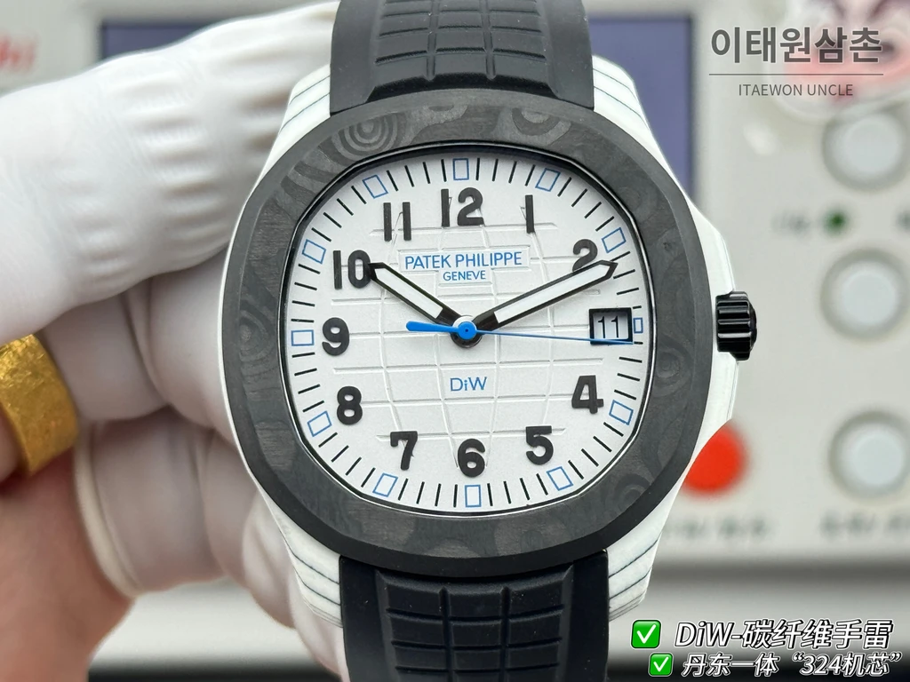 파텍필립 아쿠아넛 DiW 블랙 단조카본 러버밴드 커스텀 시계 40.8mm