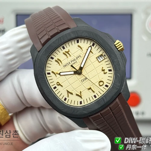 파텍필립 아쿠아넛 DiW 화이트 단조카본 러버밴드 커스텀 시계 40.8mm 화이트 포인트