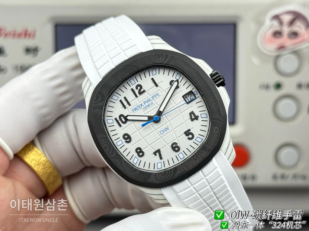 파텍필립 아쿠아넛 DiW 화이트 단조카본 러버밴드 커스텀 시계 40.8mm 화이트 포인트 (2)