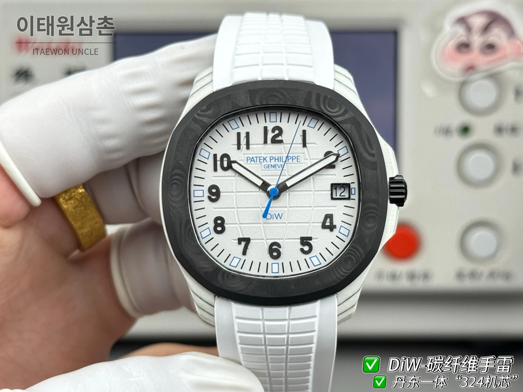 파텍필립 아쿠아넛 DiW 화이트 단조카본 러버밴드 커스텀 시계 40.8mm 화이트 포인트 (2)