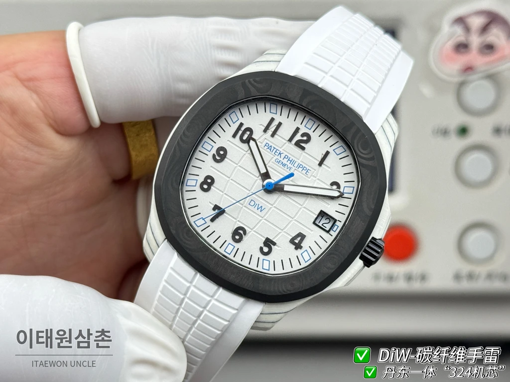 파텍필립 아쿠아넛 DiW 화이트 단조카본 러버밴드 커스텀 시계 40.8mm 화이트 포인트 (2)