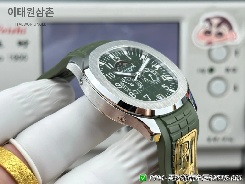 파텍필립 아쿠아넛 루체 애뉴얼캘린더 실버베젤 러버밴드 오토매틱 39.9mm 5261R-001 그린 다이얼