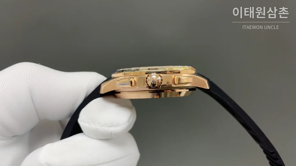 파텍필립 아쿠아넛 루체 크로노그래프 오토매틱 39.9mm 레인보우