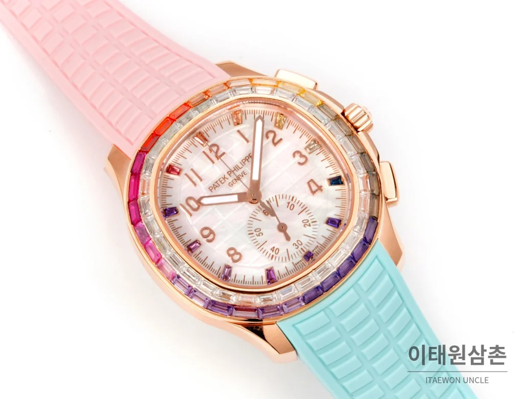 파텍필립 아쿠아넛 루체 로즈골드 레인보우 크로노그래프 40mm 7968 자개 다이얼 멀티컬러 러버 스트랩