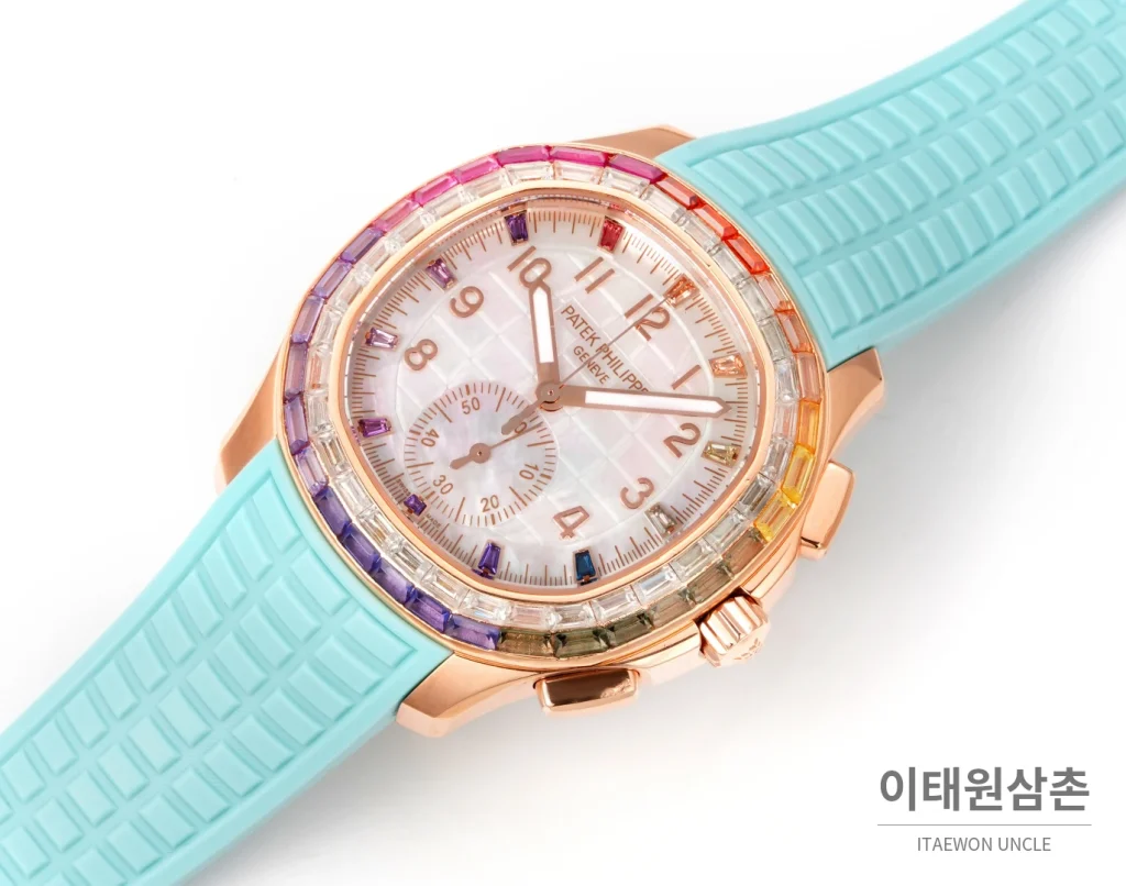 파텍필립 아쿠아넛 루체 로즈골드 레인보우 크로노그래프 40mm 7968 자개 다이얼 아이스블루 러버 스트랩