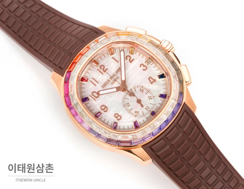 파텍필립 아쿠아넛 루체 로즈골드 레인보우 크로노그래프 40mm 7968 자개 다이얼 아이스블루 러버 스트랩