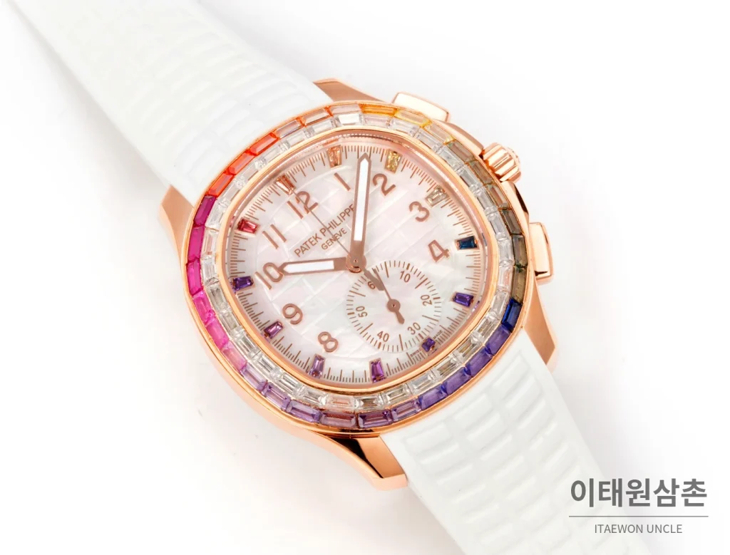파텍필립 아쿠아넛 루체 로즈골드 레인보우 크로노그래프 40mm 7968 자개 다이얼 레드 러버 스트랩