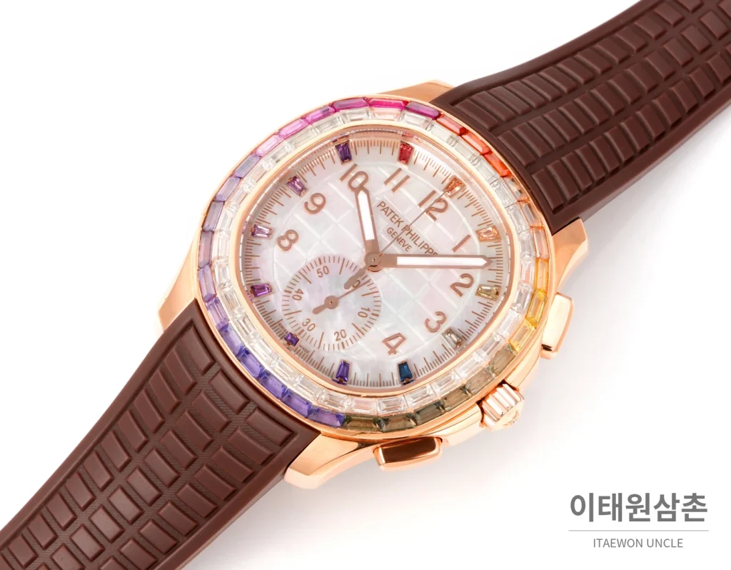 파텍필립 아쿠아넛 루체 로즈골드 레인보우 크로노그래프 40mm 7968 자개 다이얼 아이스블루 러버 스트랩