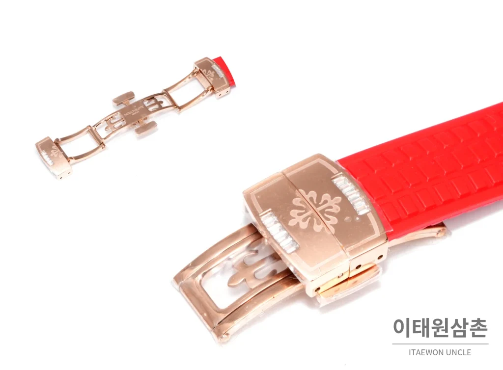 파텍필립 아쿠아넛 루체 로즈골드 레인보우 크로노그래프 40mm 7968 자개 다이얼 레드 러버 스트랩