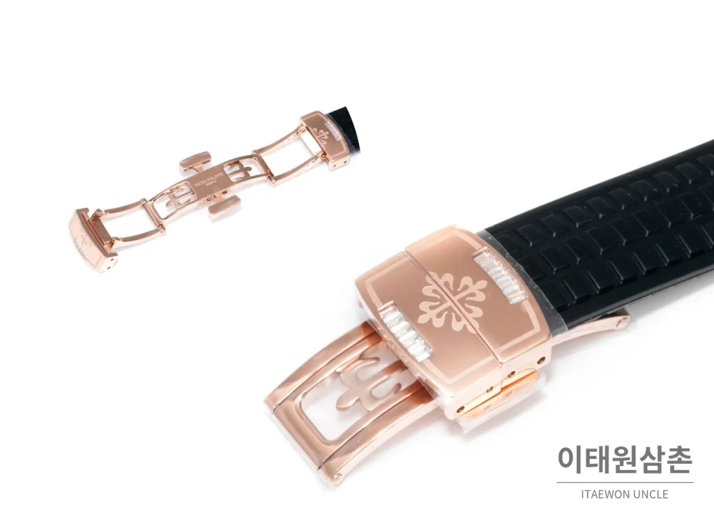 파텍필립 아쿠아넛 루체 로즈골드 레인보우 크로노그래프 40mm 7968 자개 다이얼 브라운 러버 스트랩