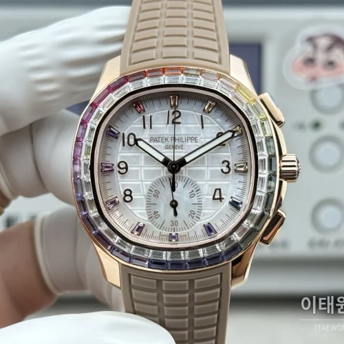 파텍필립 아쿠아넛 루체 로즈골드 레인보우 다이아 크로노그래프 오토매틱 39.9mm 7968 자개 다이얼 브라운 러버 스트랩