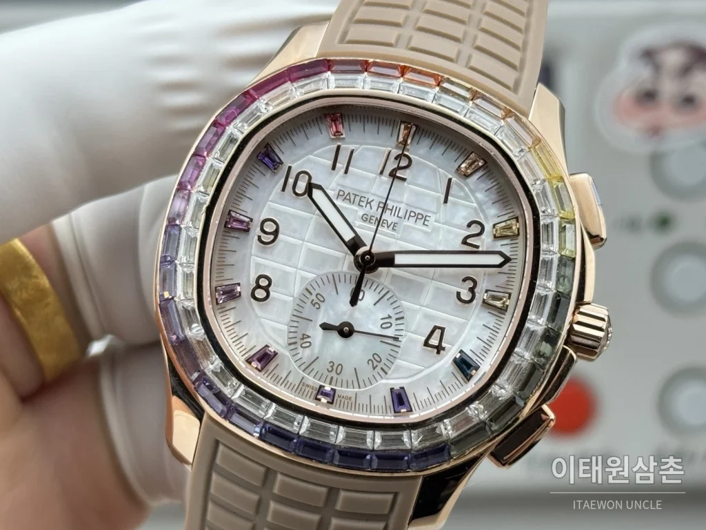 파텍필립 아쿠아넛 루체 로즈골드 레인보우 다이아 크로노그래프 오토매틱 39.9mm 7968 자개 다이얼 브라운 러버 스트랩