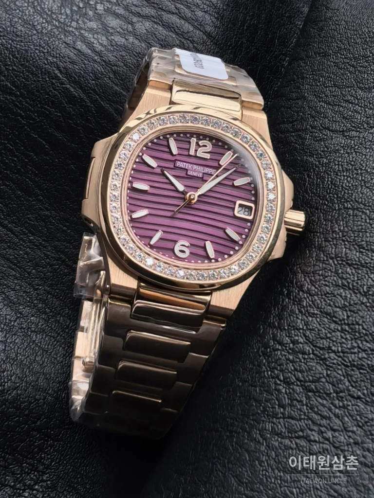 파텍필립 아쿠아넛 쿼츠 32mm 퍼플 다이얼