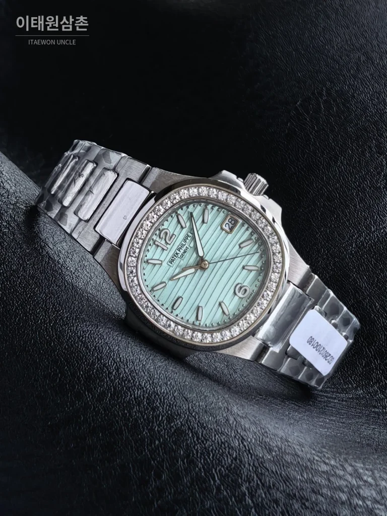 파텍필립 아쿠아넛 쿼츠 32mm 민트 다이얼