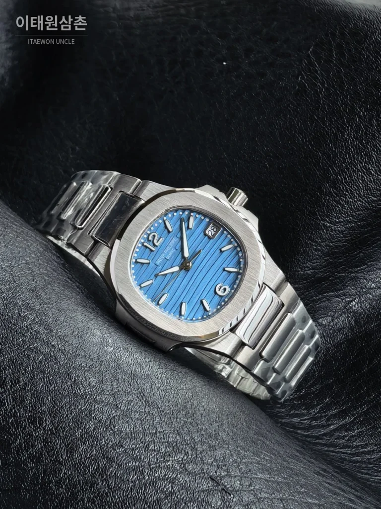 파텍필립 아쿠아넛 쿼츠 32mm 블루 다이얼
