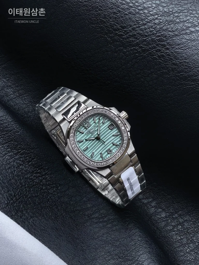 파텍필립 아쿠아넛 쿼츠 32mm 민트 다이얼