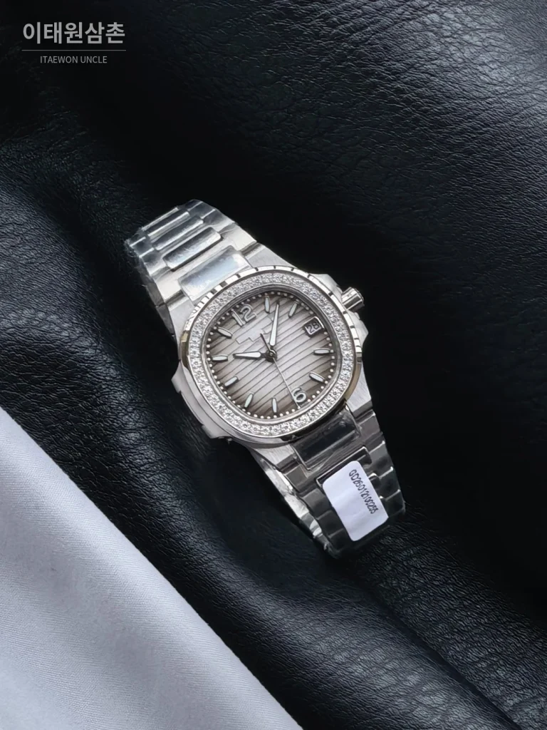 파텍필립 아쿠아넛 쿼츠 32mm 그레이 다이얼