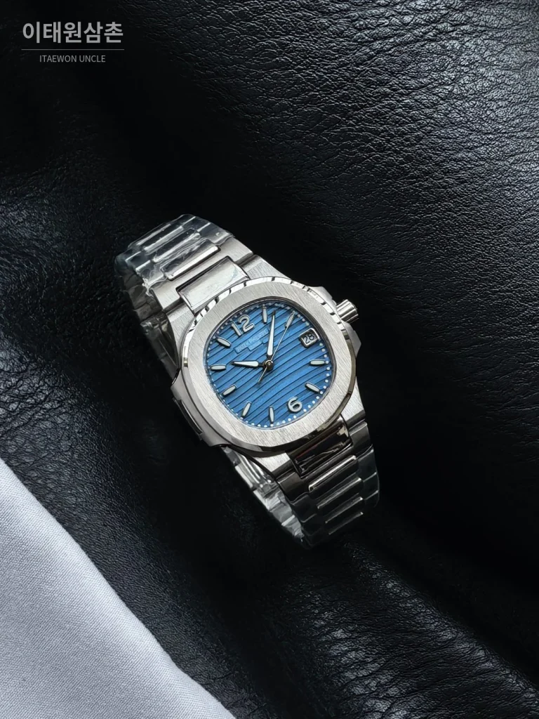 파텍필립 아쿠아넛 쿼츠 32mm 블루 다이얼