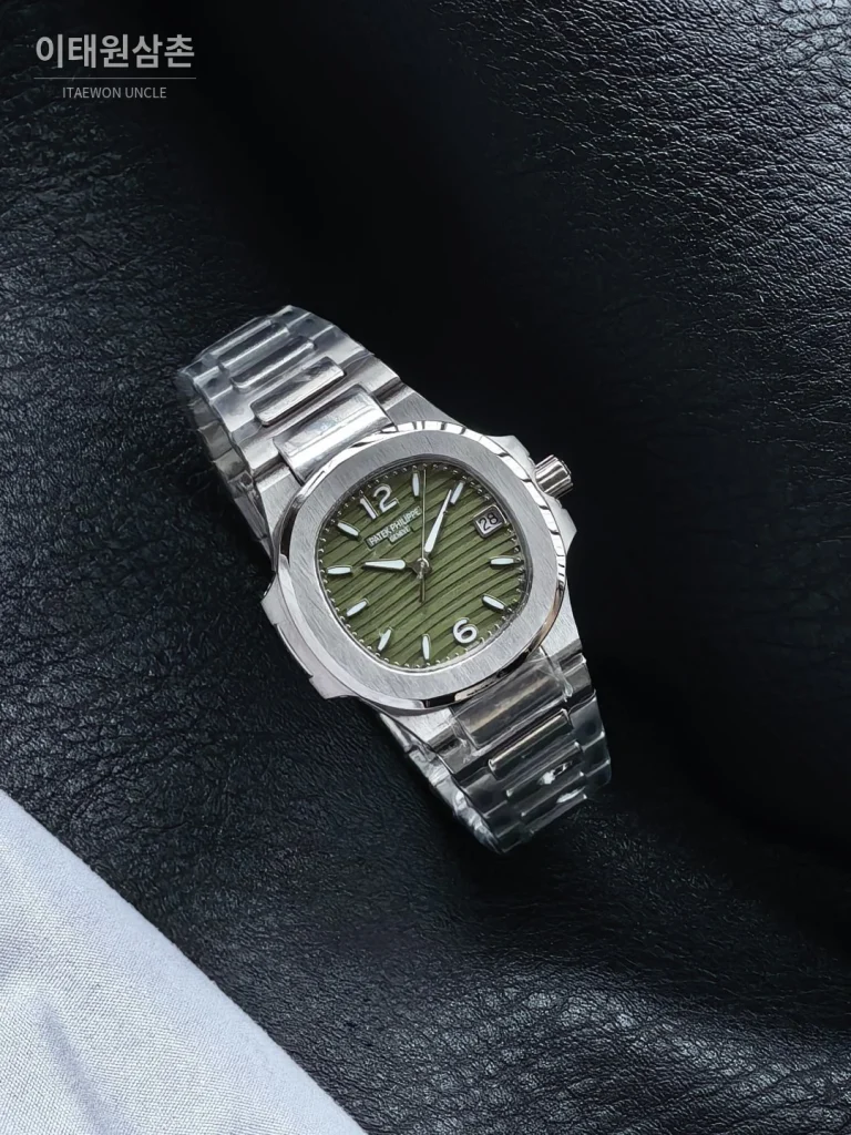 파텍필립 아쿠아넛 쿼츠 32mm 그린 다이얼