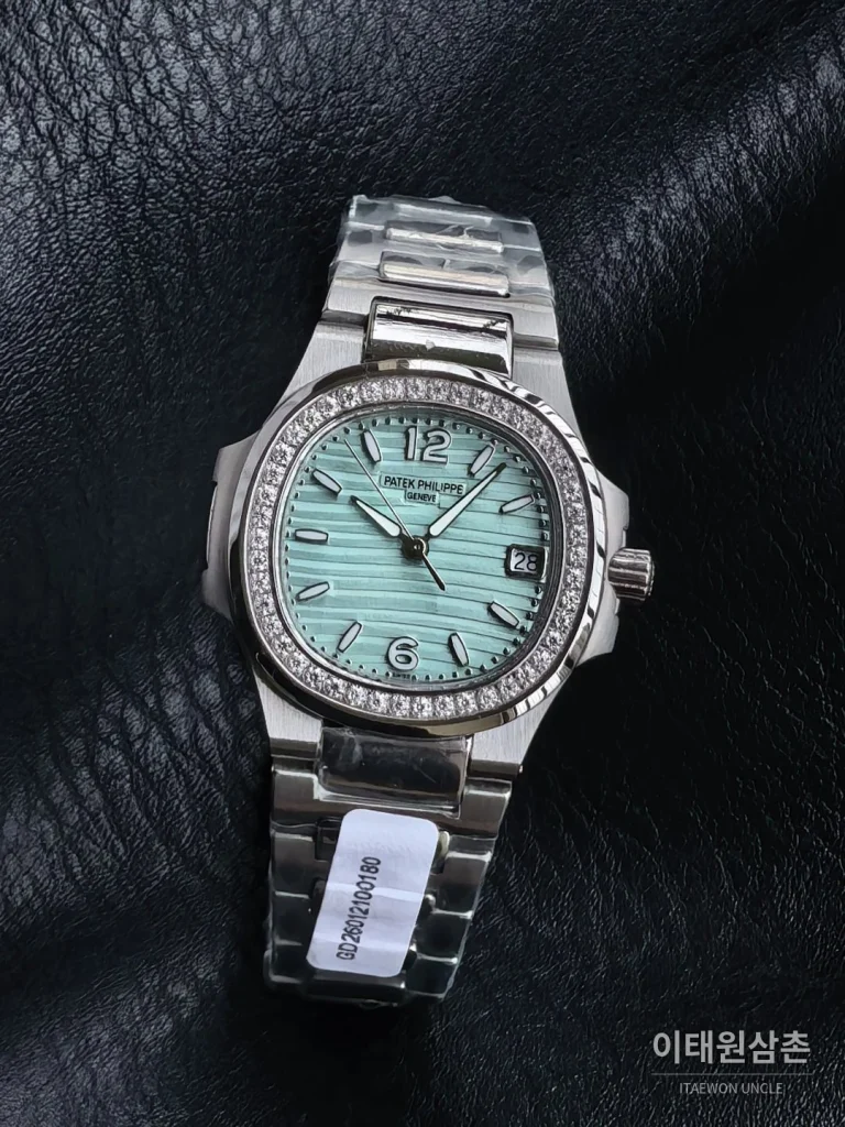 파텍필립 아쿠아넛 쿼츠 32mm 민트 다이얼