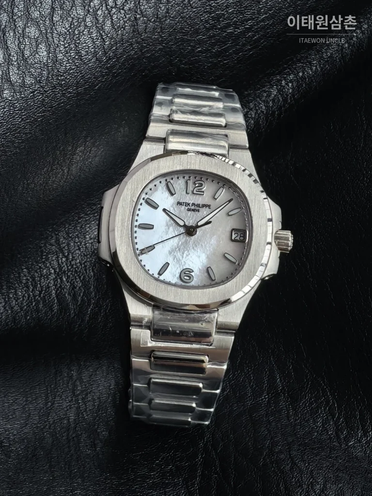 파텍필립 아쿠아넛 쿼츠 32mm 자개 다이얼