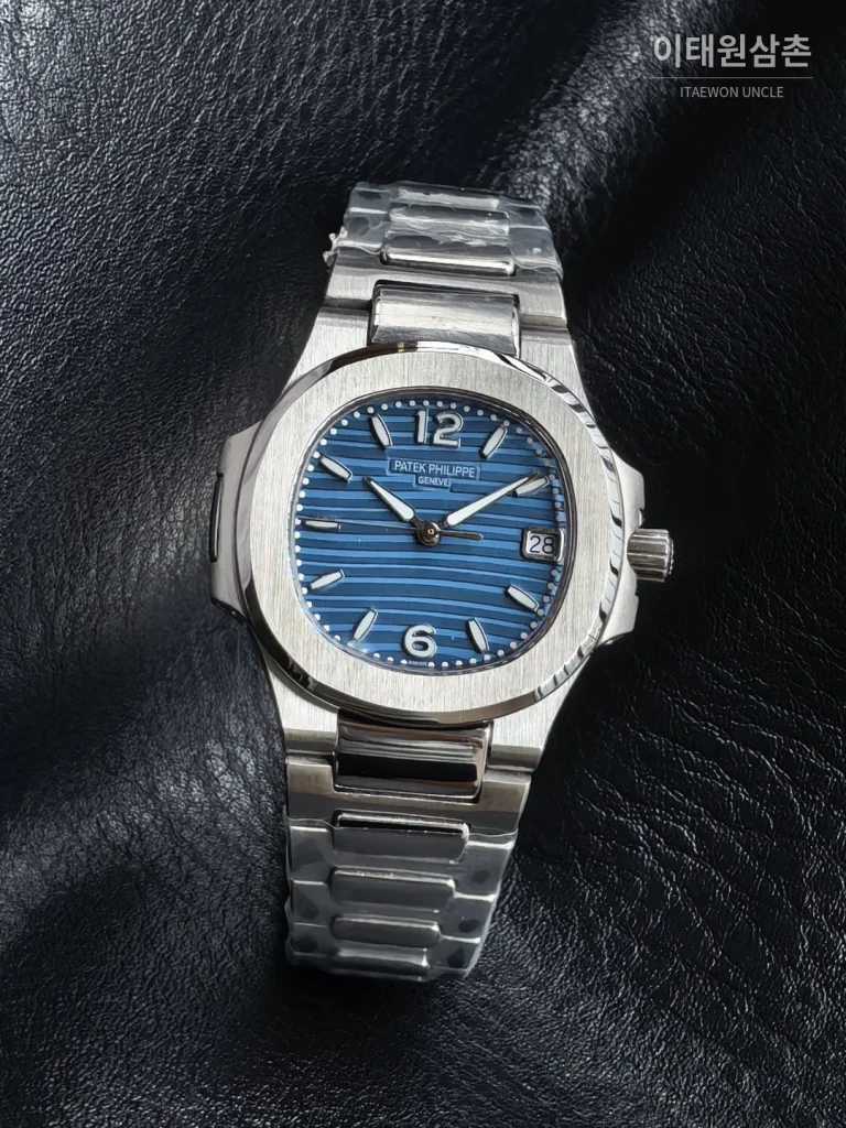 파텍필립 아쿠아넛 쿼츠 32mm 블루 다이얼