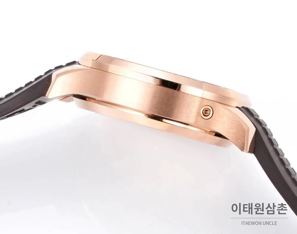 파텍필립 아쿠아넛 로즈골드 브라운다이얼 플라이백 크로노그래프 42.2mm
