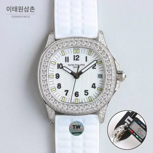 파텍필립 아쿠아넛 스틸 다이아세팅 블랙다이얼 오토매틱 35.6mm 화이트 러버 스트랩