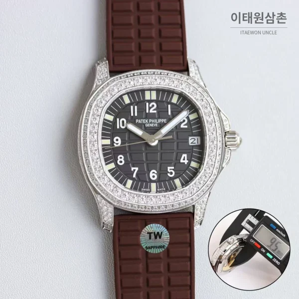 파텍필립 아쿠아넛 스틸 다이아세팅 블랙다이얼 오토매틱 35.6mm 브라운 러버 스트랩