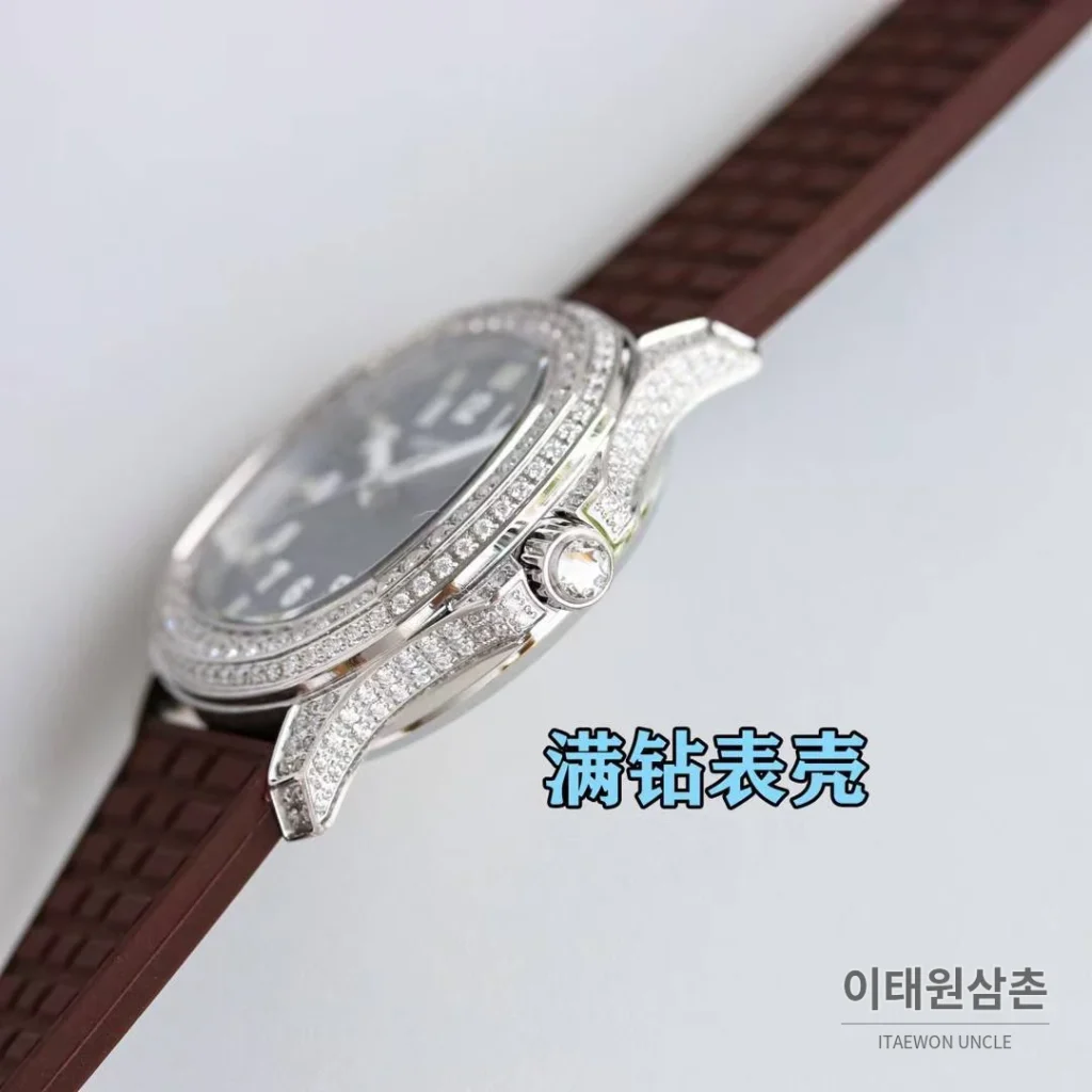 파텍필립 아쿠아넛 스틸 다이아세팅 블랙다이얼 오토매틱 35.6mm 브라운 러버 스트랩