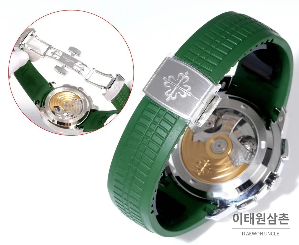 파텍필립 아쿠아넛 화이트골드 그린다이얼 플라이백 크로노그래프 42.2mm
