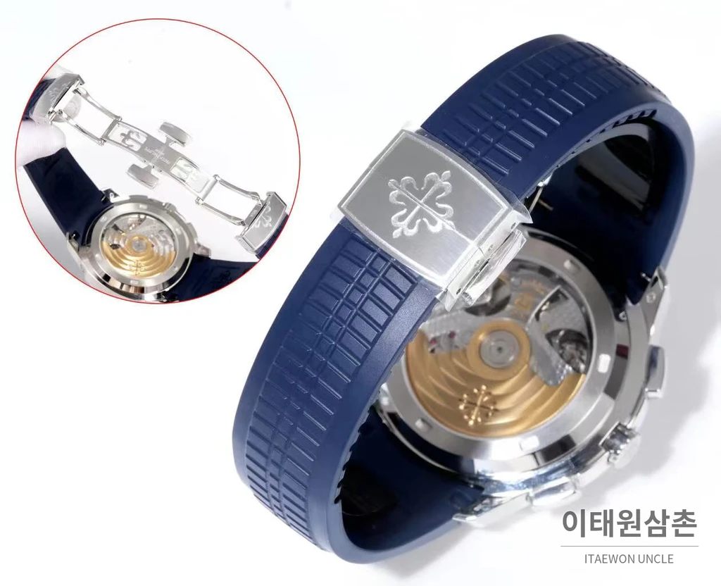 파텍필립 아쿠아넛 화이트골드 네이비다이얼 플라이백 크로노그래프 42.2mm