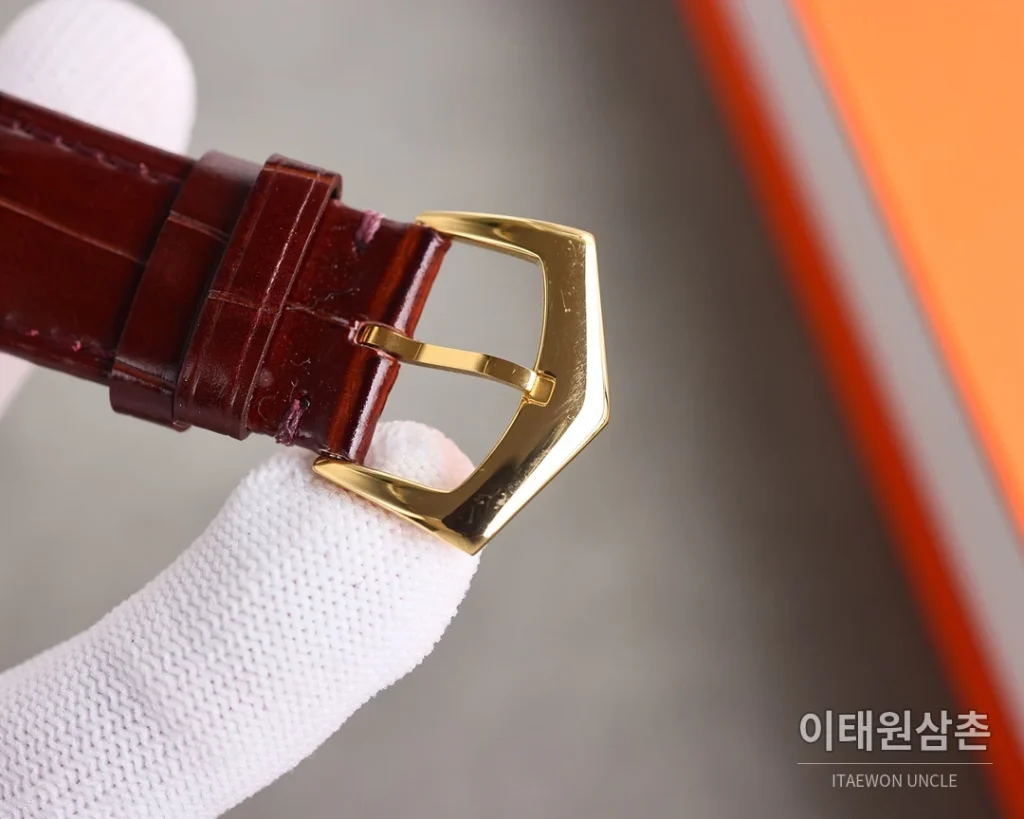 파텍필립 오토매틱 40mm 화이트 다이얼 블랙 가죽 스트랩 골드 베젤