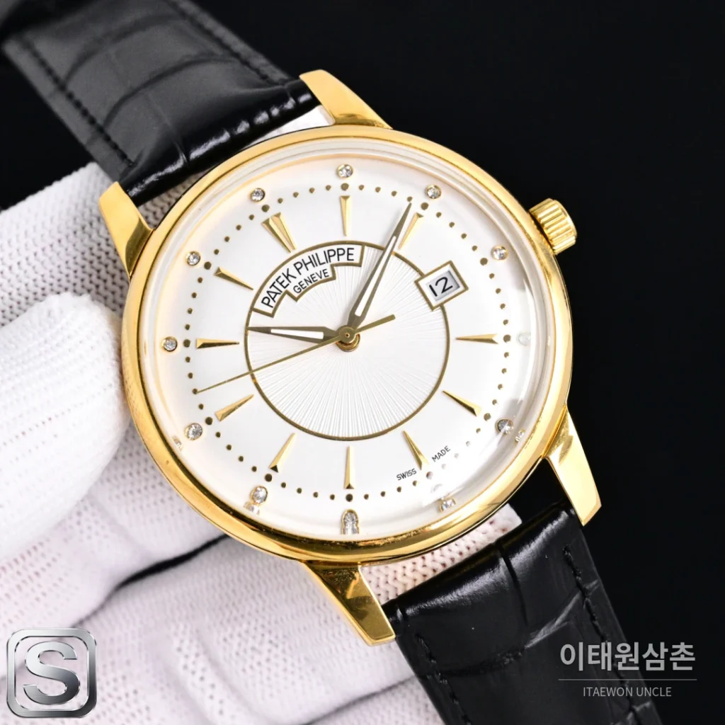 파텍필립 칼라트라바 오토매틱 42mm 화이트 다이얼 블랙 가죽 스트랩 골드 베젤