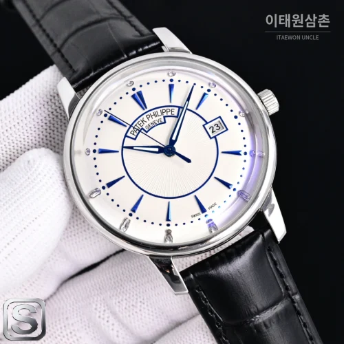 파텍필립 칼라트라바 오토매틱 42mm 화이트 다이얼 블랙 가죽 스트랩