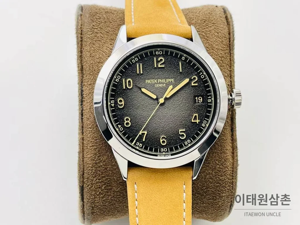파텍필립 칼라트라바 클루 드 파리 카본그레이 다이얼 오토매틱 40mm 카본 그레이 옐로우 가죽 스트랩