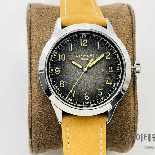 파텍필립 칼라트라바 클루 드 파리 카본그레이 다이얼 오토매틱 40mm 카본 그레이 (2) 파텍필립 칼라트라바 클루 드 파리 카본그레이 다이얼 오토매틱 40mm 카본 그레이 옐로우 가죽 스트랩