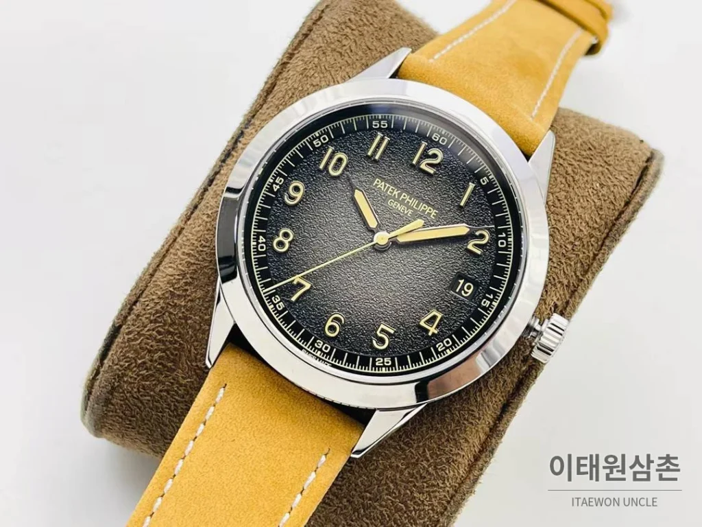 파텍필립 칼라트라바 클루 드 파리 카본그레이 다이얼 오토매틱 40mm 카본 그레이 옐로우 가죽 스트랩