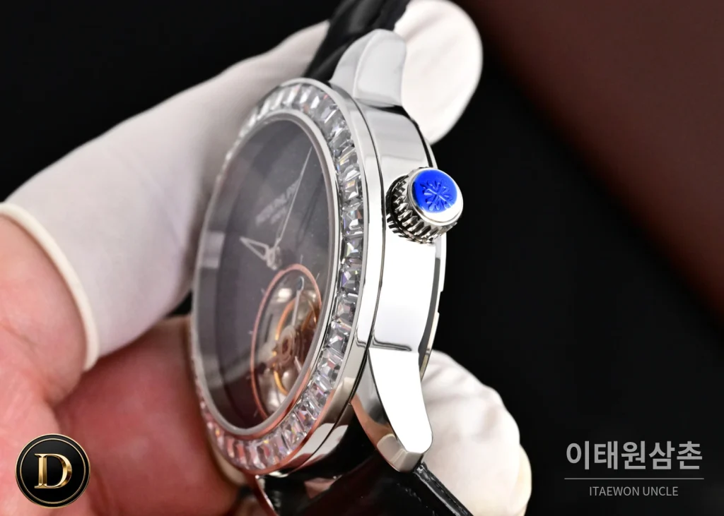 파텍필립 칼라트라바 다이아베젤 투르비옹 매뉴얼 42mm 네이비 다이얼 블랙 가죽 스트랩 (2)
