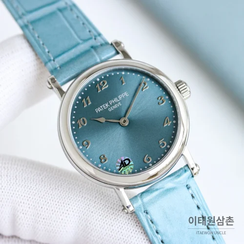 파텍필립 칼라트라바 아이보리 그레인다이얼 레더 오토매틱 34.6mm 파텍필립 칼라트라바 아이보리 그레인다이얼 레더 오토매틱 34.6mm