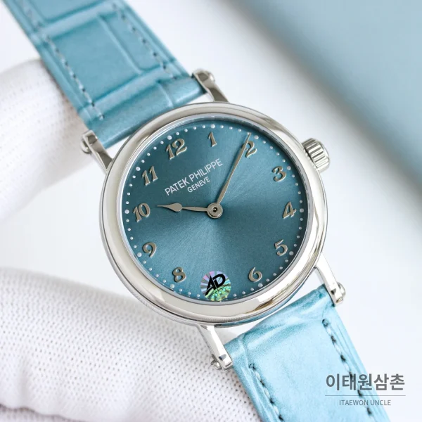 파텍필립 칼라트라바 아이보리 그레인다이얼 레더 오토매틱 34.6mm 파텍필립 칼라트라바 아이보리 그레인다이얼 레더 오토매틱 34.6mm