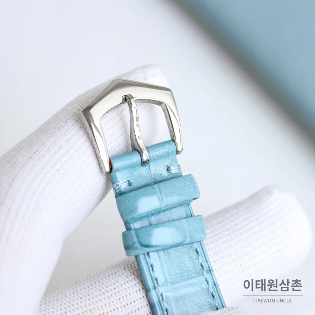 파텍필립 칼라트라바 아이보리 그레인다이얼 레더 오토매틱 34.6mm