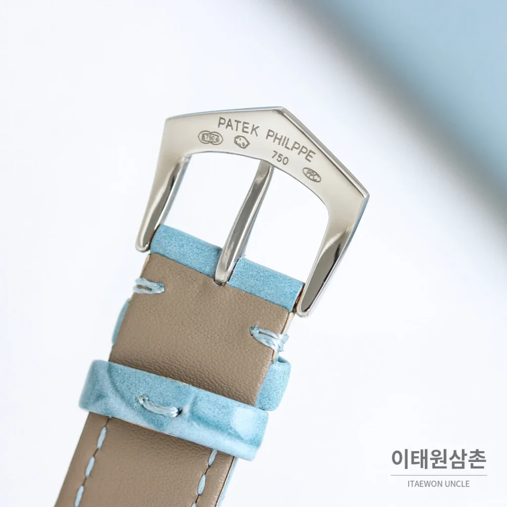 파텍필립 칼라트라바 아이보리 그레인다이얼 레더 오토매틱 34.6mm