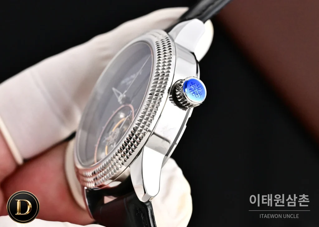 파텍필립 칼라트라바 파리호브네일 다이아베젤 투르비옹 매뉴얼 42mm 네이비 다이얼 블랙 가죽 스트랩