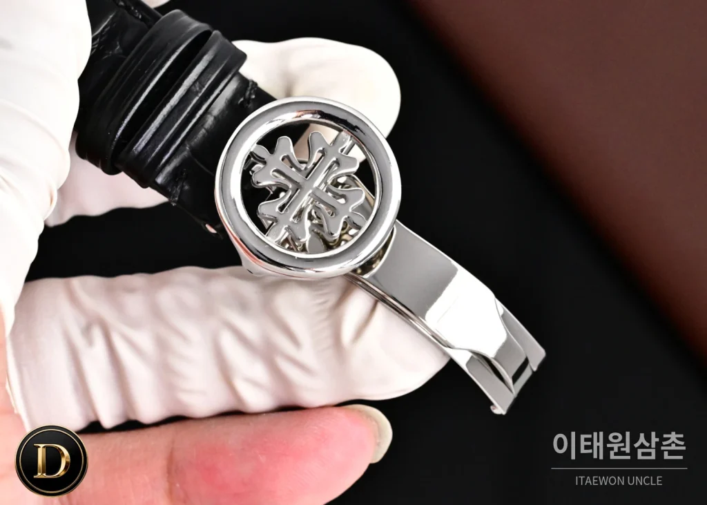 파텍필립 칼라트라바 파리호브네일 다이아베젤 투르비옹 매뉴얼 42mm 네이비 다이얼 블랙 가죽 스트랩