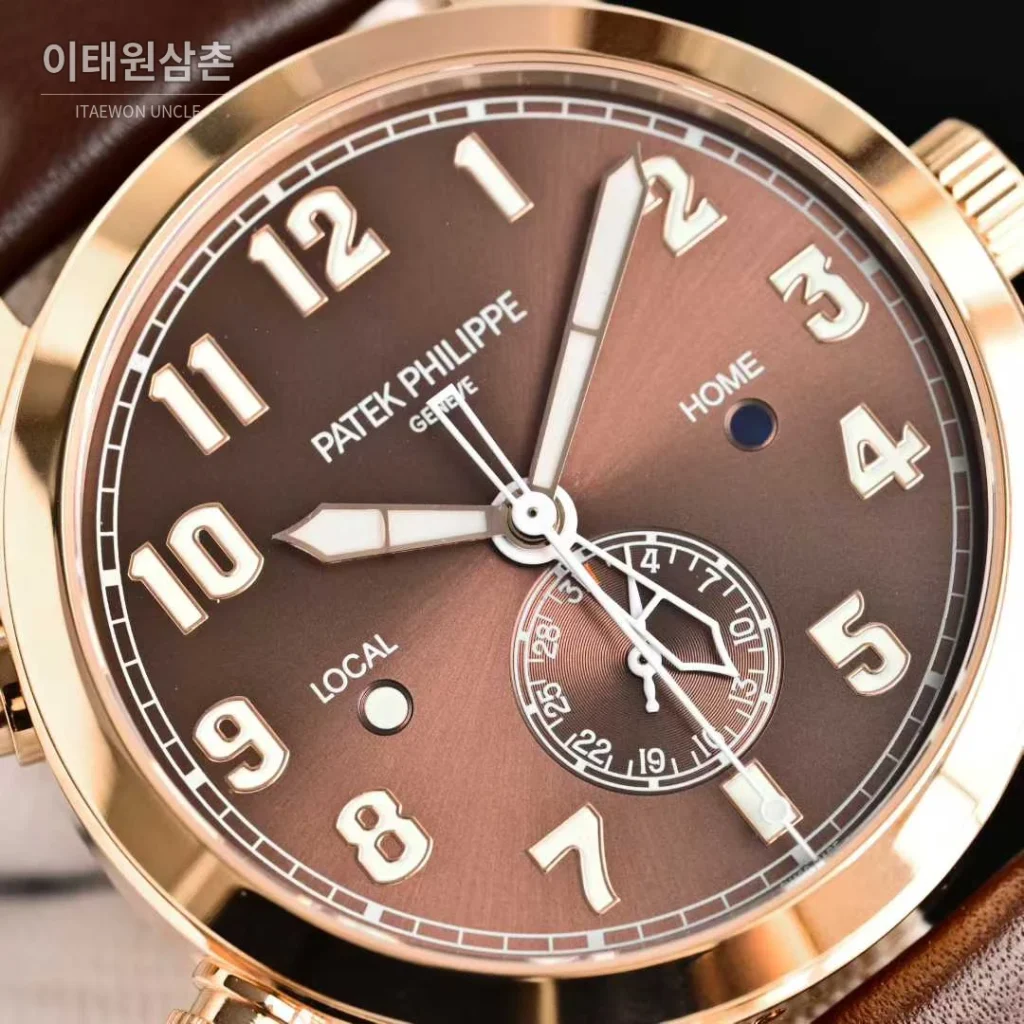 파텍필립 칼라트라바 파일럿 트래블타임 스틸 블랙다이얼 GMT 오토매틱 40.8mm 브라운 가죽 스트랩 로즈골드 베젤