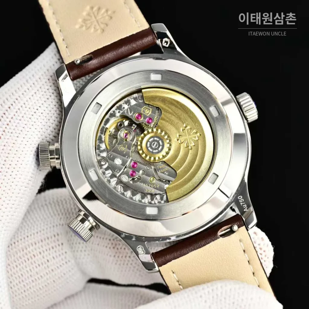 파텍필립 칼라트라바 파일럿 트래블타임 스틸 블랙다이얼 GMT 오토매틱 40.8mm 브라운 가죽 스트랩