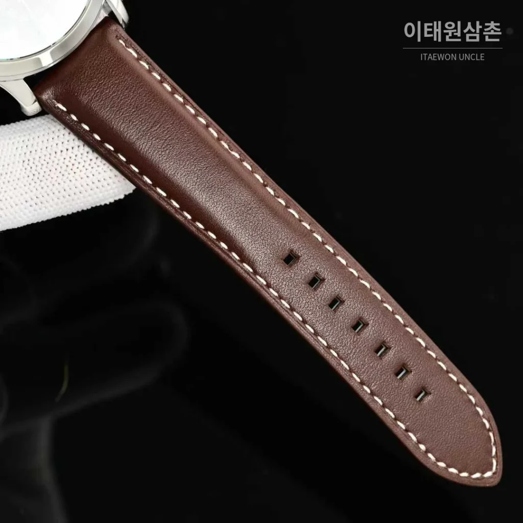 파텍필립 칼라트라바 파일럿 트래블타임 스틸 블랙다이얼 GMT 오토매틱 40.8mm 브라운 가죽 스트랩